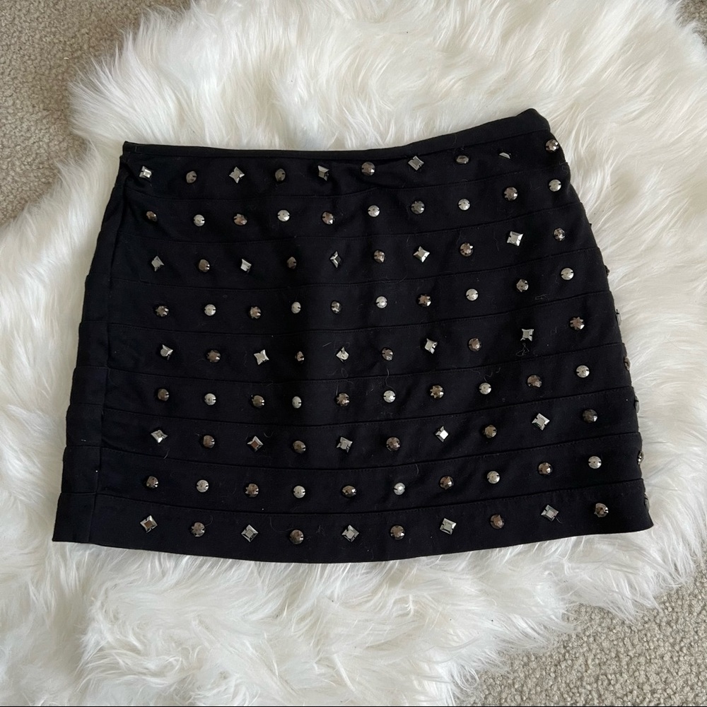 Express size 6 bandage glitz and glam black mini skirt w embellishments